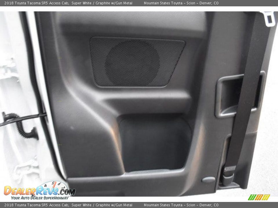 2018 Toyota Tacoma SR5 Access Cab Super White / Graphite w/Gun Metal Photo #21