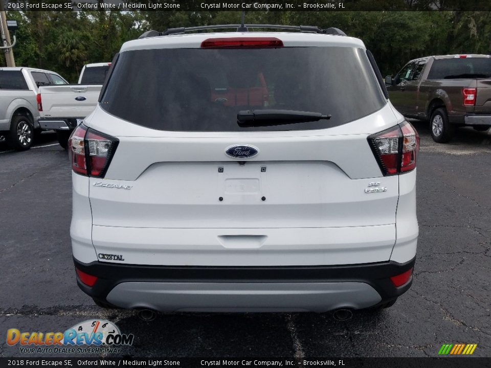 2018 Ford Escape SE Oxford White / Medium Light Stone Photo #4