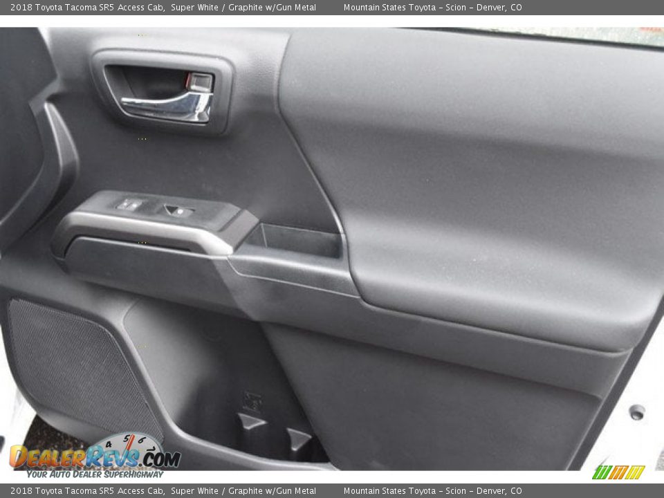 2018 Toyota Tacoma SR5 Access Cab Super White / Graphite w/Gun Metal Photo #22