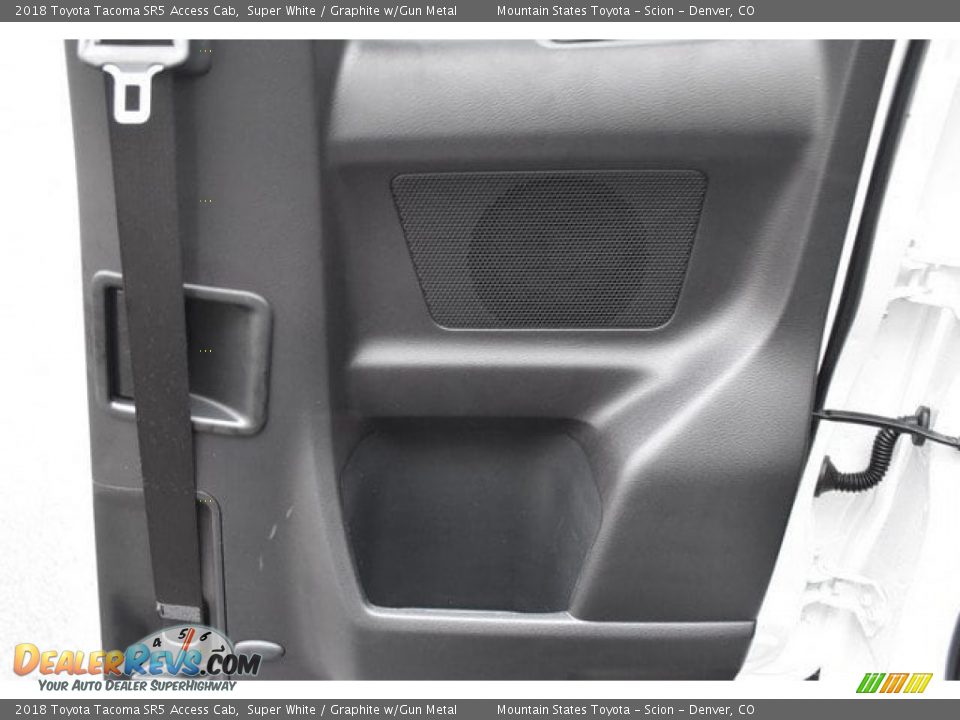 2018 Toyota Tacoma SR5 Access Cab Super White / Graphite w/Gun Metal Photo #23