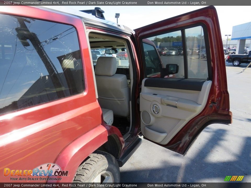 2007 Jeep Commander Limited 4x4 Red Rock Pearl / Dark Slate Gray/Light Graystone Photo #20