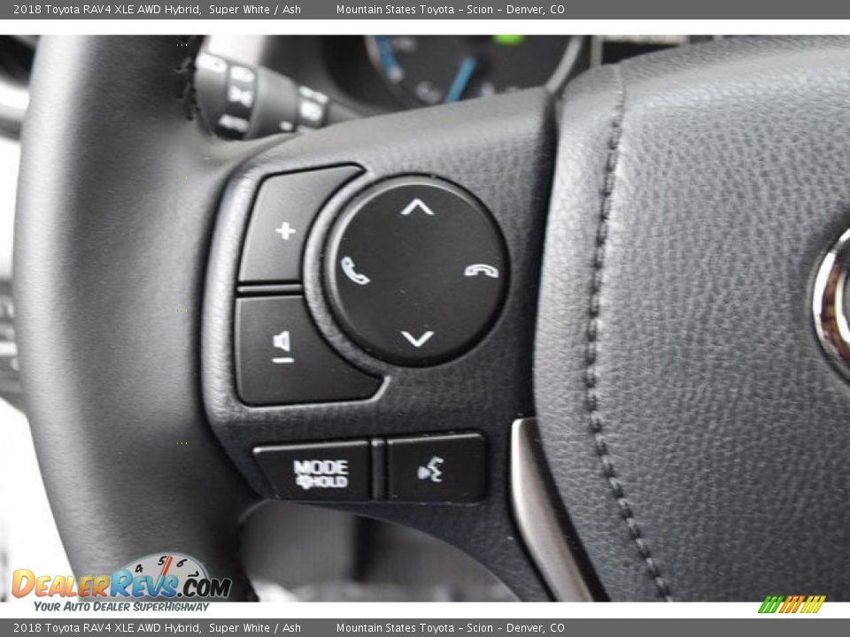 2018 Toyota RAV4 XLE AWD Hybrid Super White / Ash Photo #27