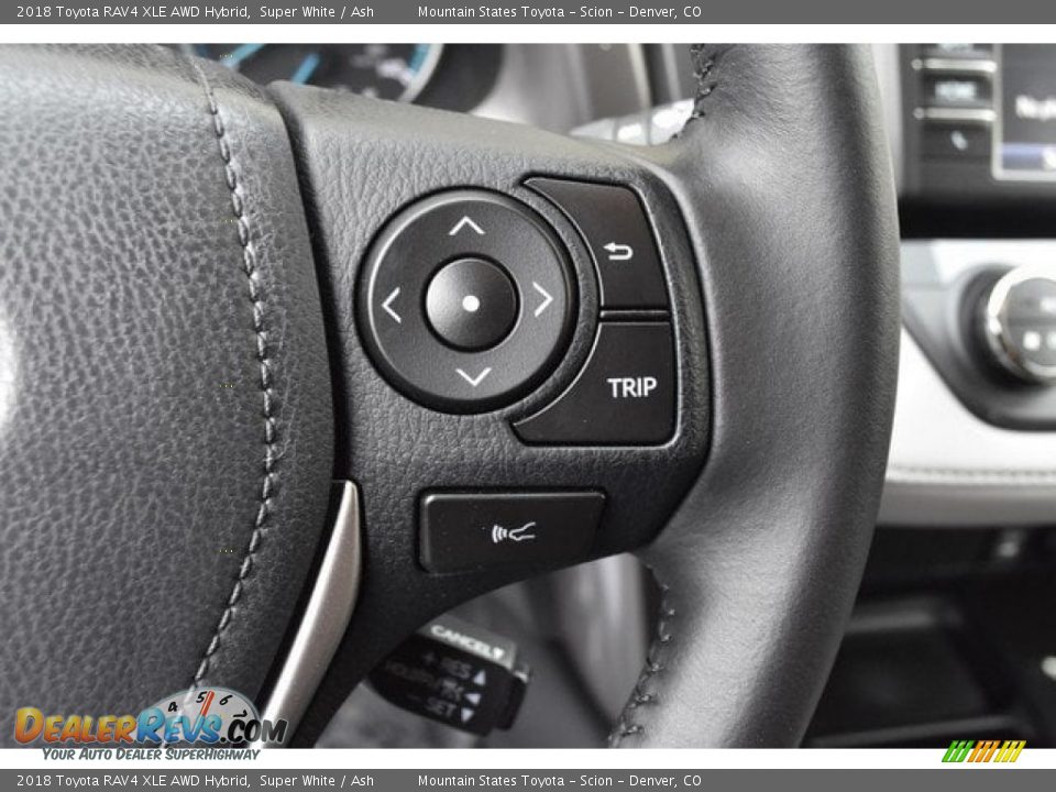 2018 Toyota RAV4 XLE AWD Hybrid Super White / Ash Photo #28