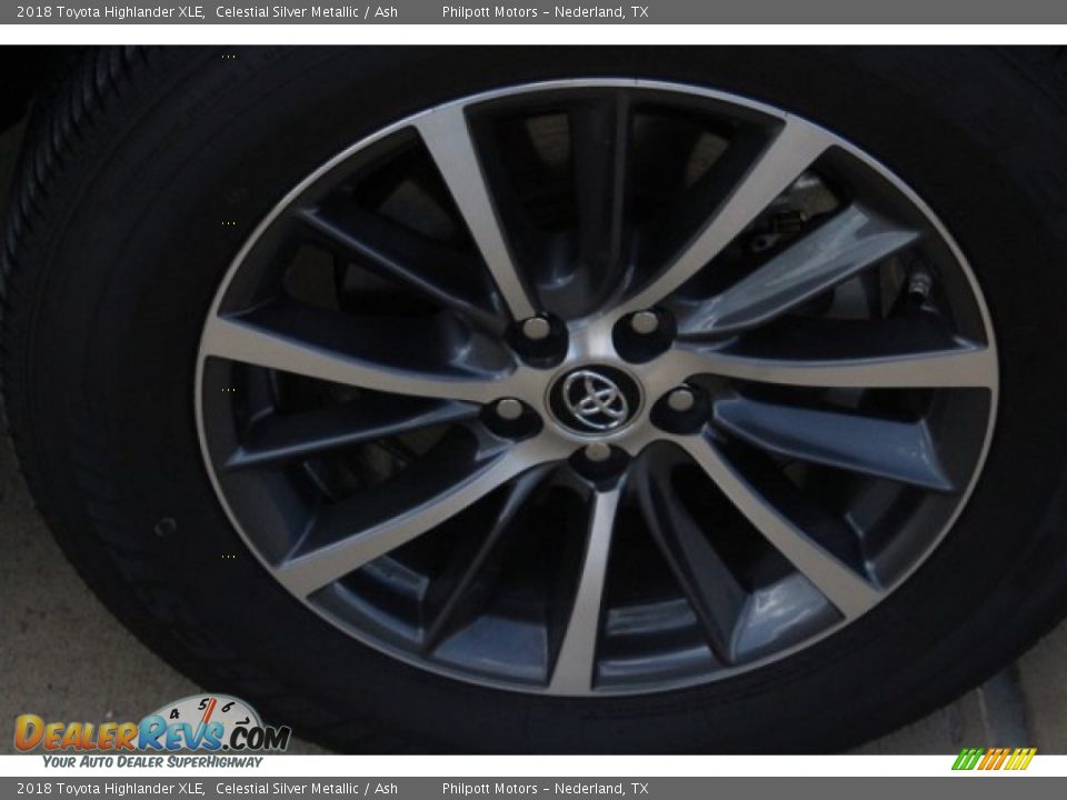 2018 Toyota Highlander XLE Celestial Silver Metallic / Ash Photo #10