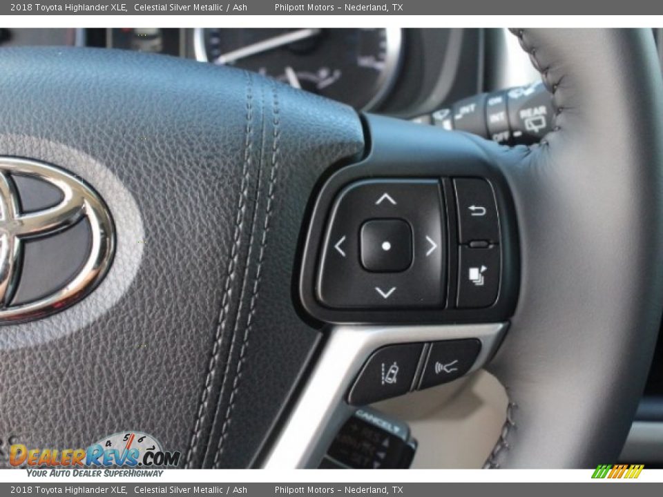 2018 Toyota Highlander XLE Celestial Silver Metallic / Ash Photo #21