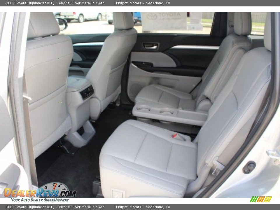 2018 Toyota Highlander XLE Celestial Silver Metallic / Ash Photo #24