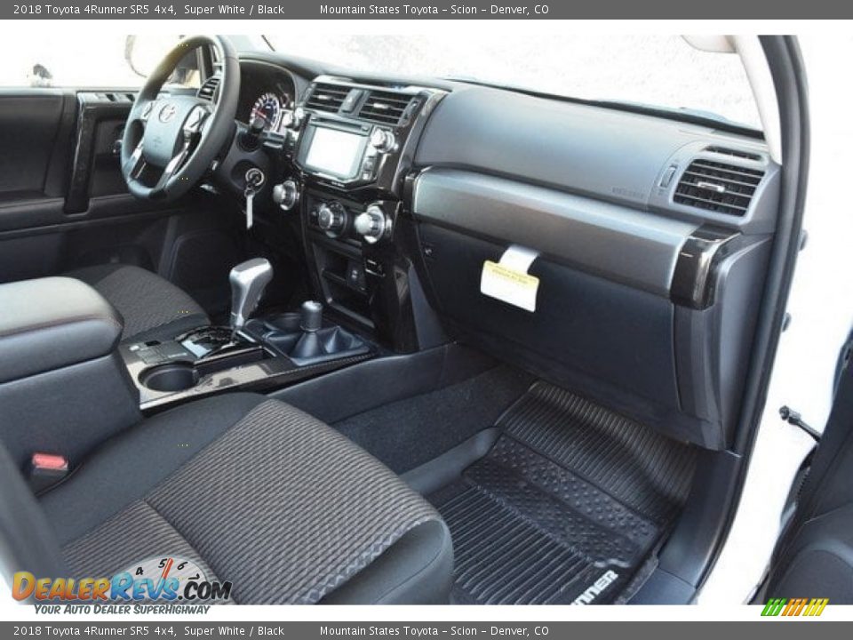2018 Toyota 4Runner SR5 4x4 Super White / Black Photo #11