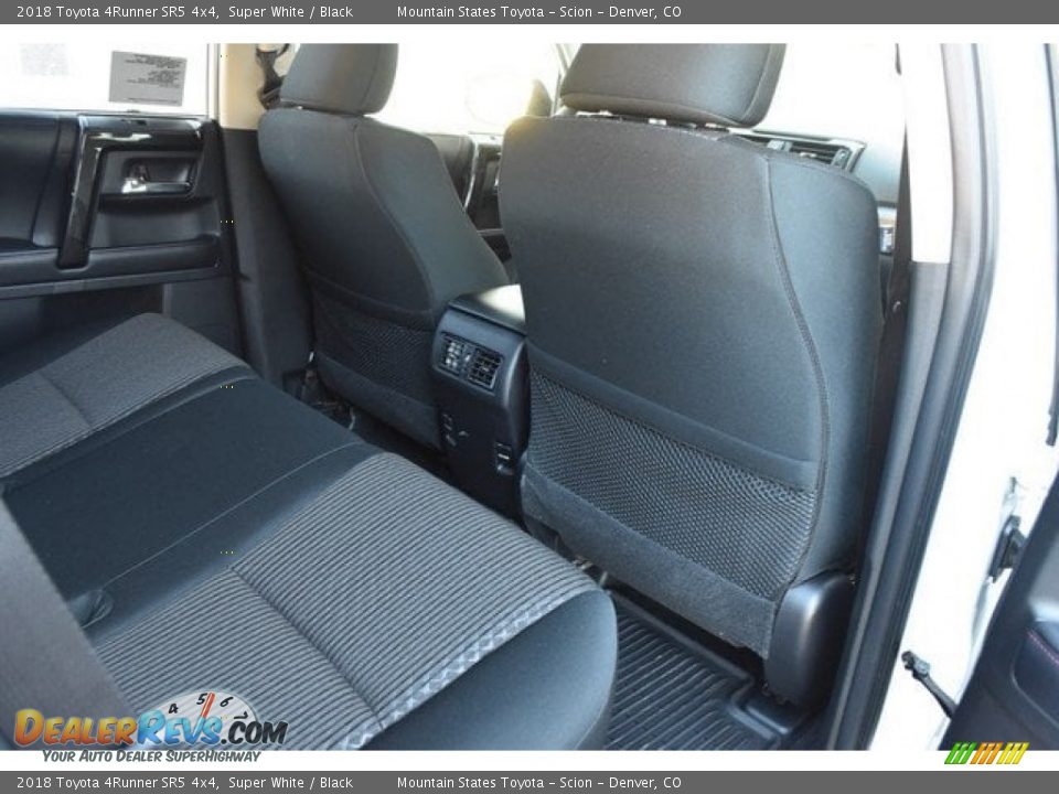 2018 Toyota 4Runner SR5 4x4 Super White / Black Photo #17