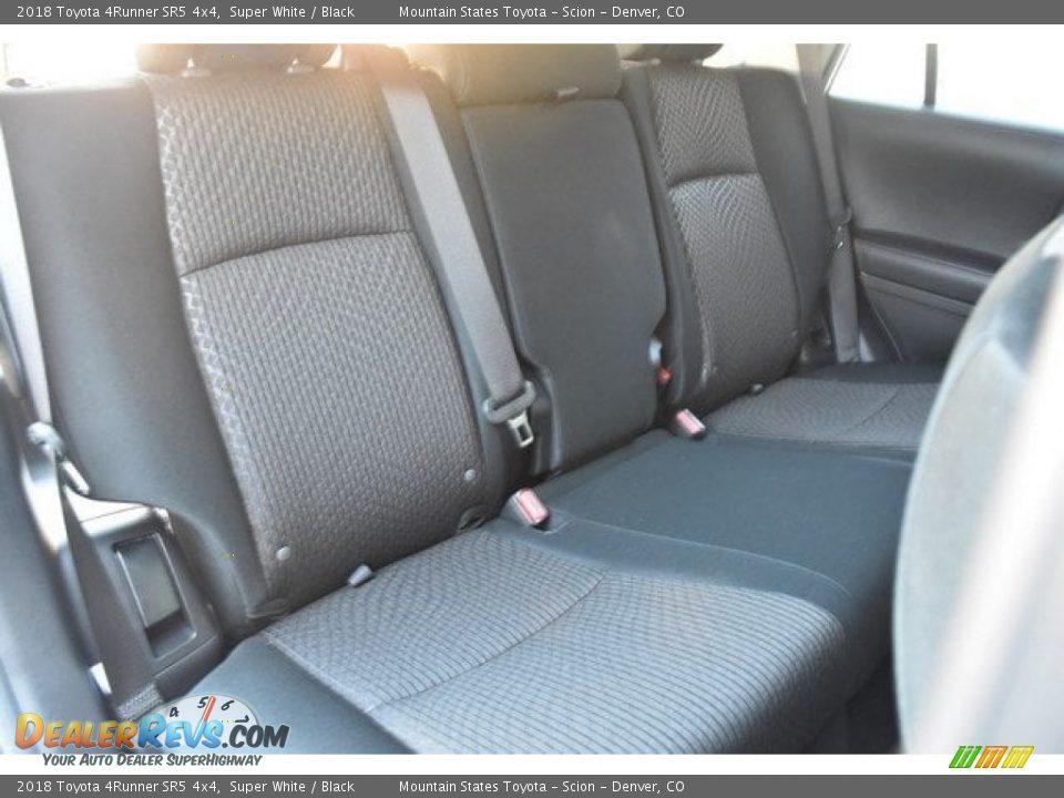 2018 Toyota 4Runner SR5 4x4 Super White / Black Photo #19