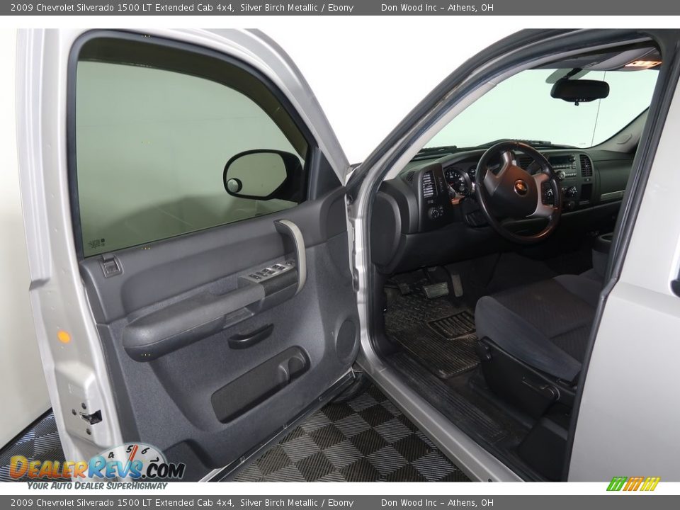 2009 Chevrolet Silverado 1500 LT Extended Cab 4x4 Silver Birch Metallic / Ebony Photo #31