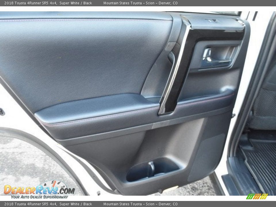 2018 Toyota 4Runner SR5 4x4 Super White / Black Photo #21