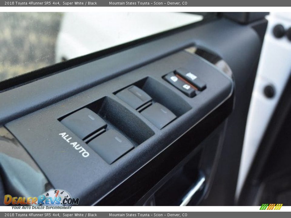2018 Toyota 4Runner SR5 4x4 Super White / Black Photo #24