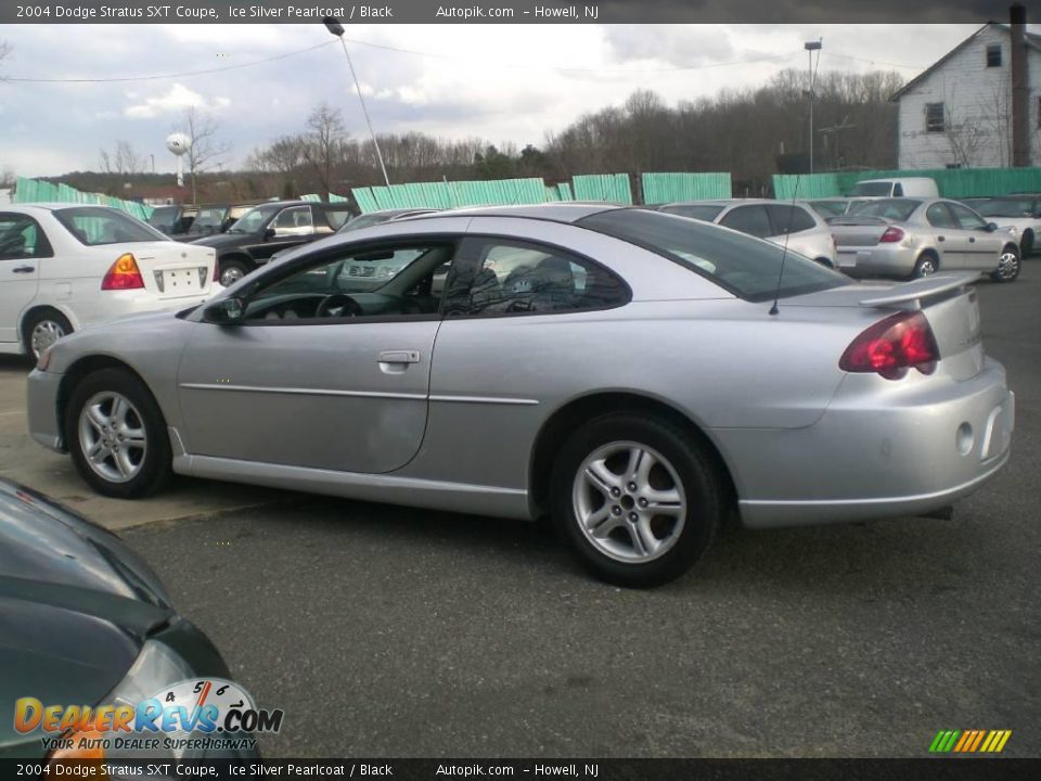 2004 Dodge Stratus SXT Coupe Ice Silver Pearlcoat / Black Photo #8