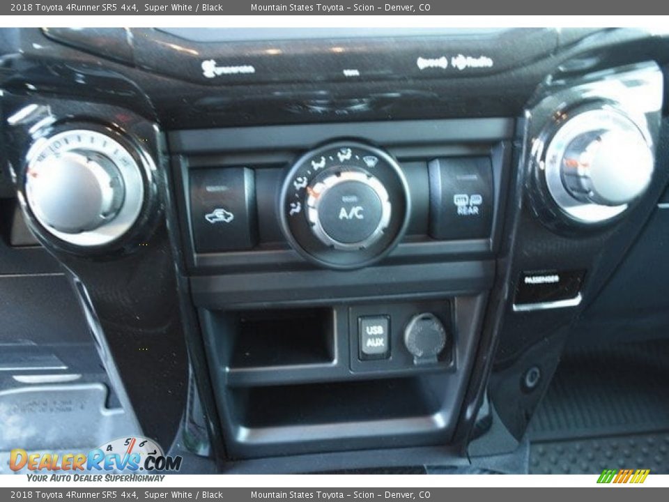 2018 Toyota 4Runner SR5 4x4 Super White / Black Photo #29