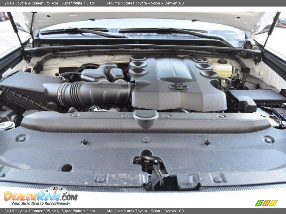 2018 Toyota 4Runner SR5 4x4 Super White / Black Photo #31