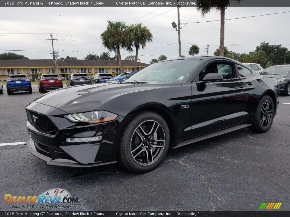 Front 3/4 View of 2018 Ford Mustang GT Fastback Photo #1