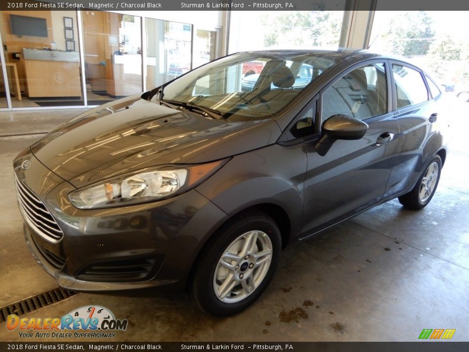 2018 Ford Fiesta SE Sedan Magnetic / Charcoal Black Photo #5