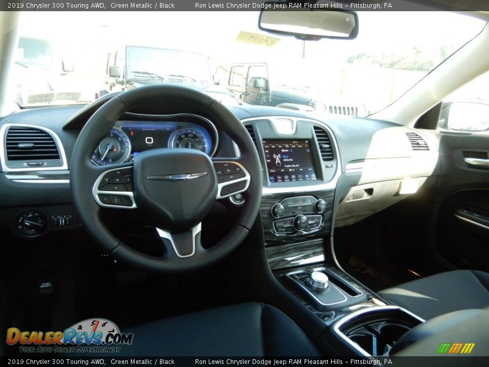 Dashboard of 2019 Chrysler 300 Touring AWD Photo #13