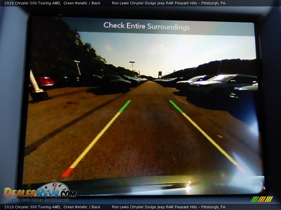 2019 Chrysler 300 Touring AWD Green Metallic / Black Photo #19