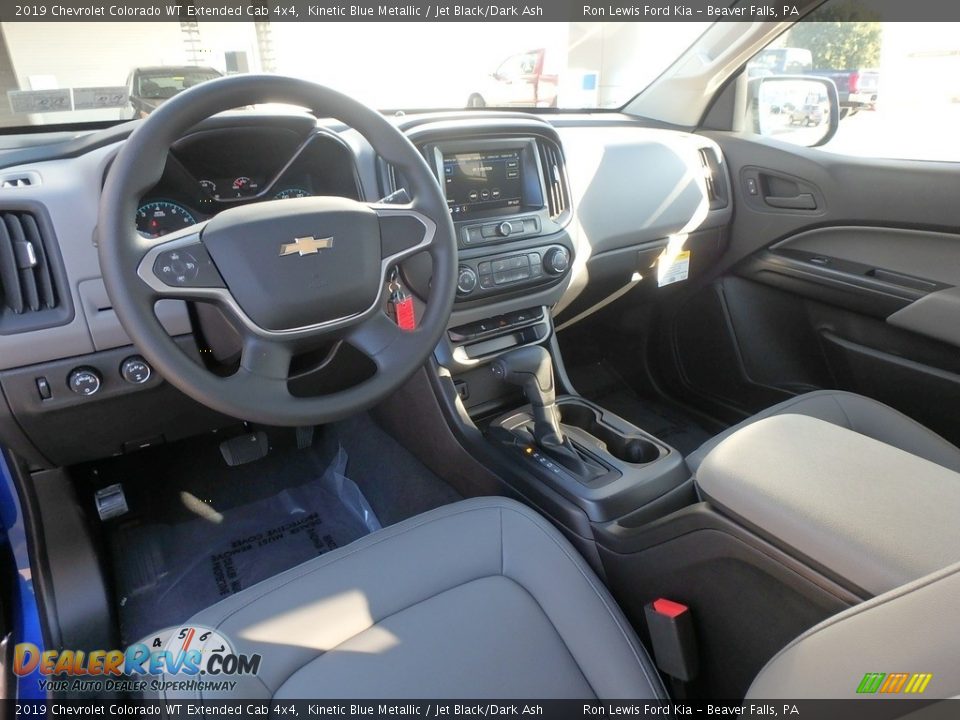 Dashboard of 2019 Chevrolet Colorado WT Extended Cab 4x4 Photo #14