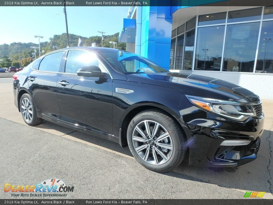 Front 3/4 View of 2019 Kia Optima LX Photo #8