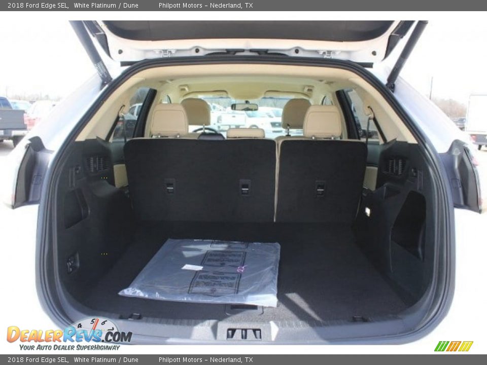 2018 Ford Edge SEL White Platinum / Dune Photo #28