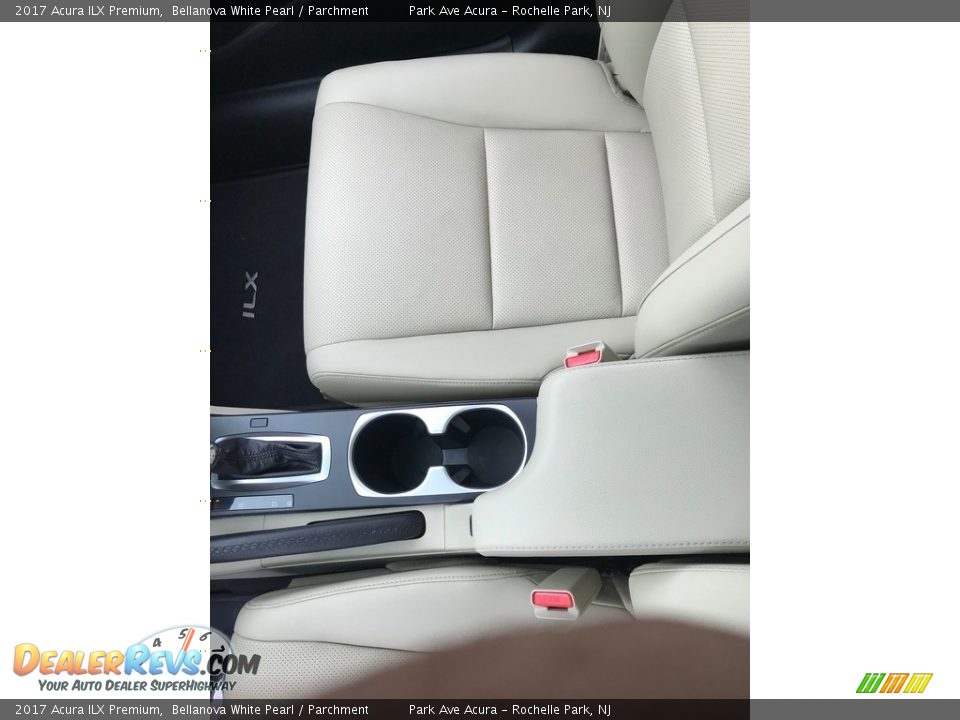 2017 Acura ILX Premium Bellanova White Pearl / Parchment Photo #11
