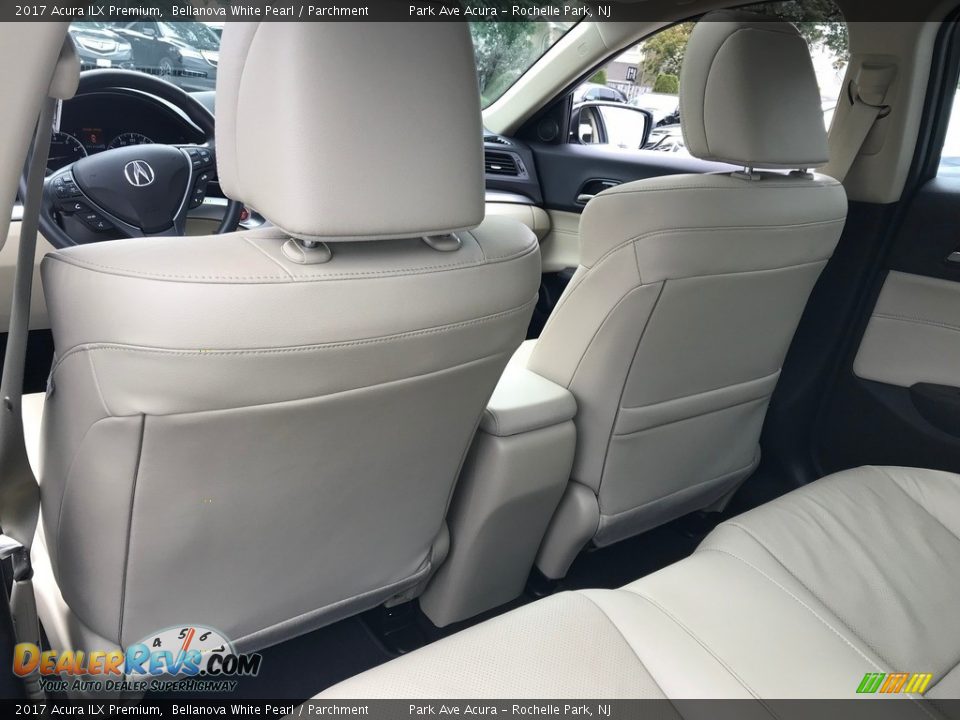 2017 Acura ILX Premium Bellanova White Pearl / Parchment Photo #13