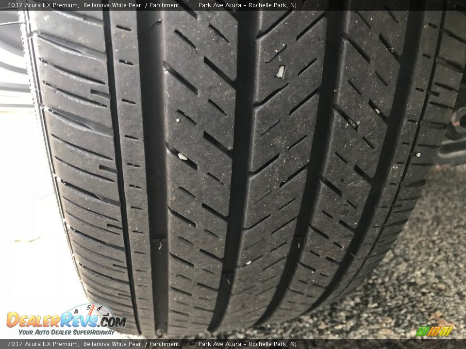 2017 Acura ILX Premium Bellanova White Pearl / Parchment Photo #16