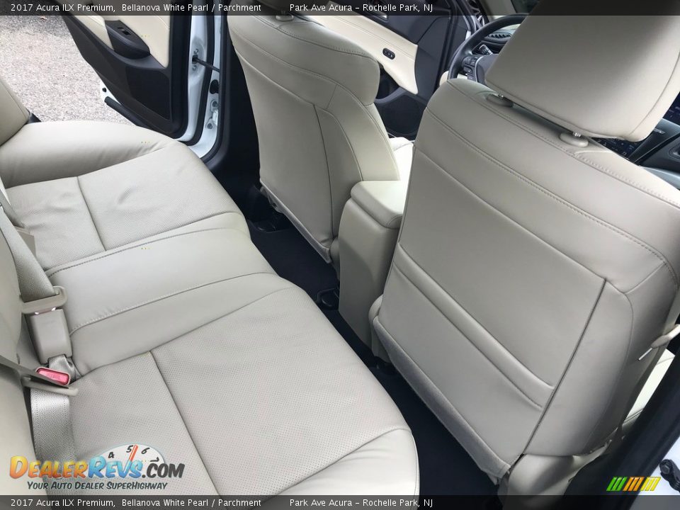 2017 Acura ILX Premium Bellanova White Pearl / Parchment Photo #23