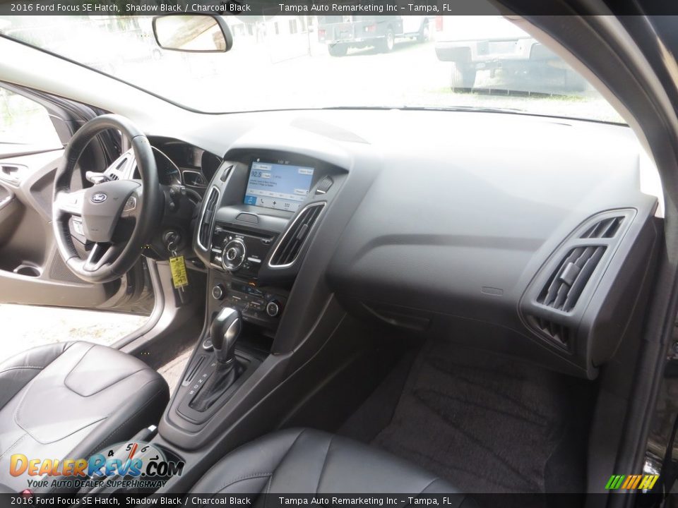 2016 Ford Focus SE Hatch Shadow Black / Charcoal Black Photo #23