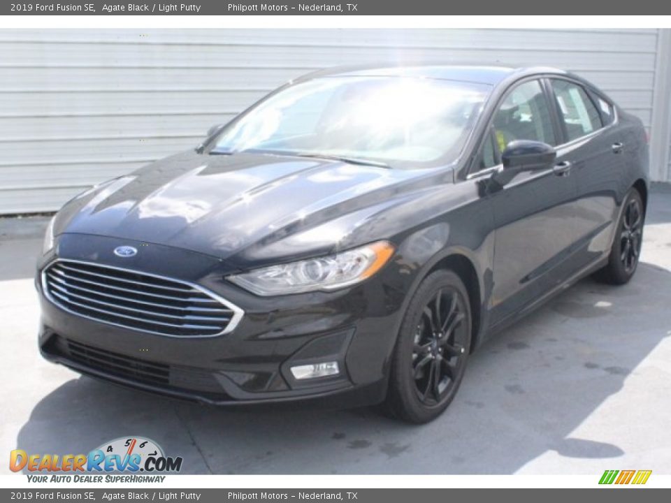 2019 Ford Fusion SE Agate Black / Light Putty Photo #3