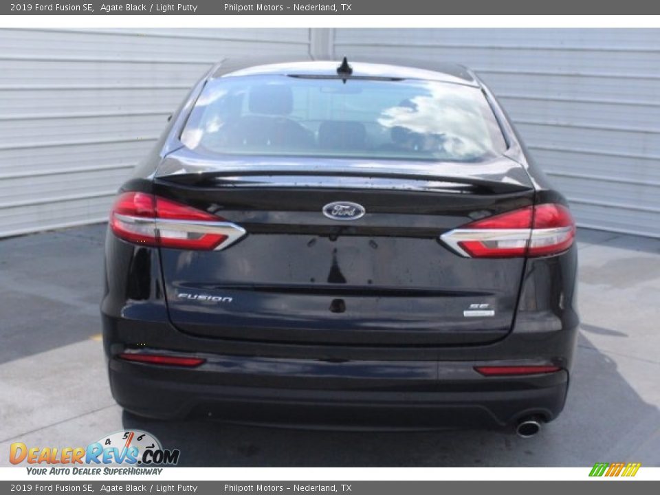 2019 Ford Fusion SE Agate Black / Light Putty Photo #8