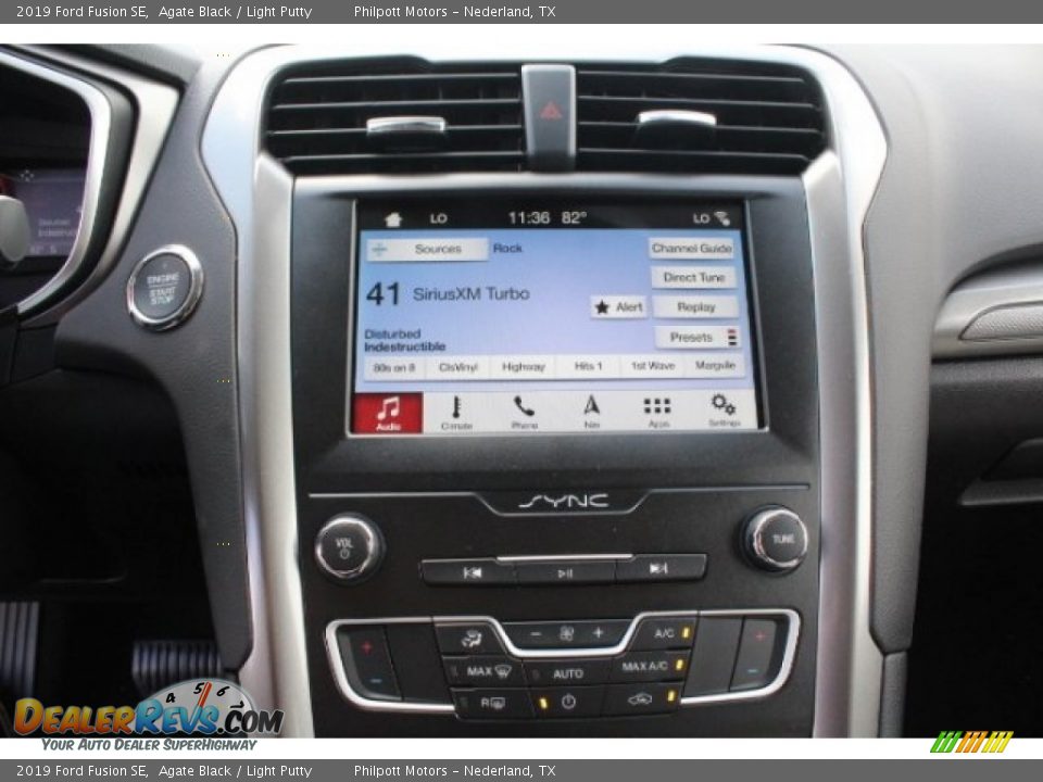 2019 Ford Fusion SE Agate Black / Light Putty Photo #17