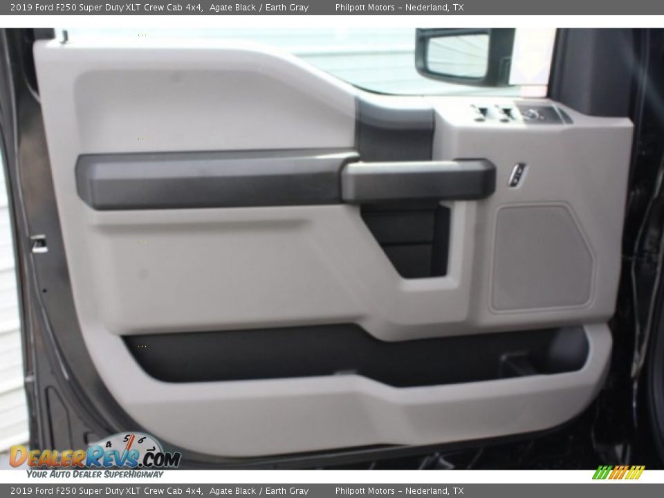 2019 Ford F250 Super Duty XLT Crew Cab 4x4 Agate Black / Earth Gray Photo #12