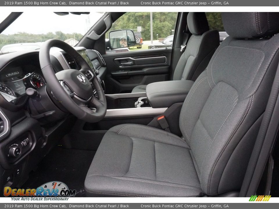 2019 Ram 1500 Big Horn Crew Cab Diamond Black Crystal Pearl / Black Photo #4