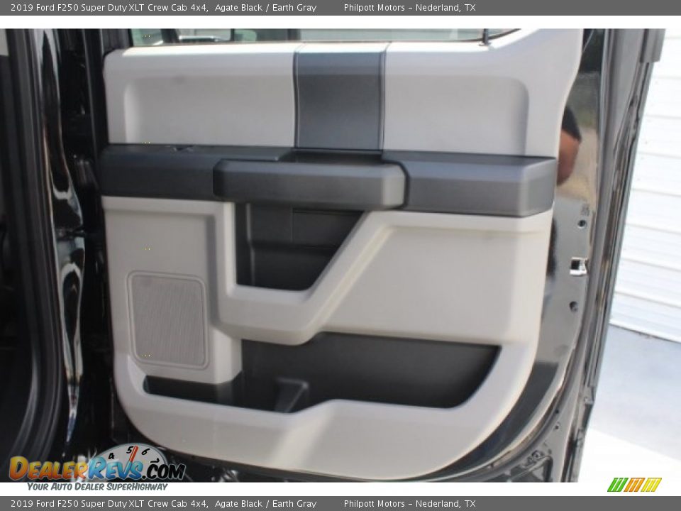 2019 Ford F250 Super Duty XLT Crew Cab 4x4 Agate Black / Earth Gray Photo #26