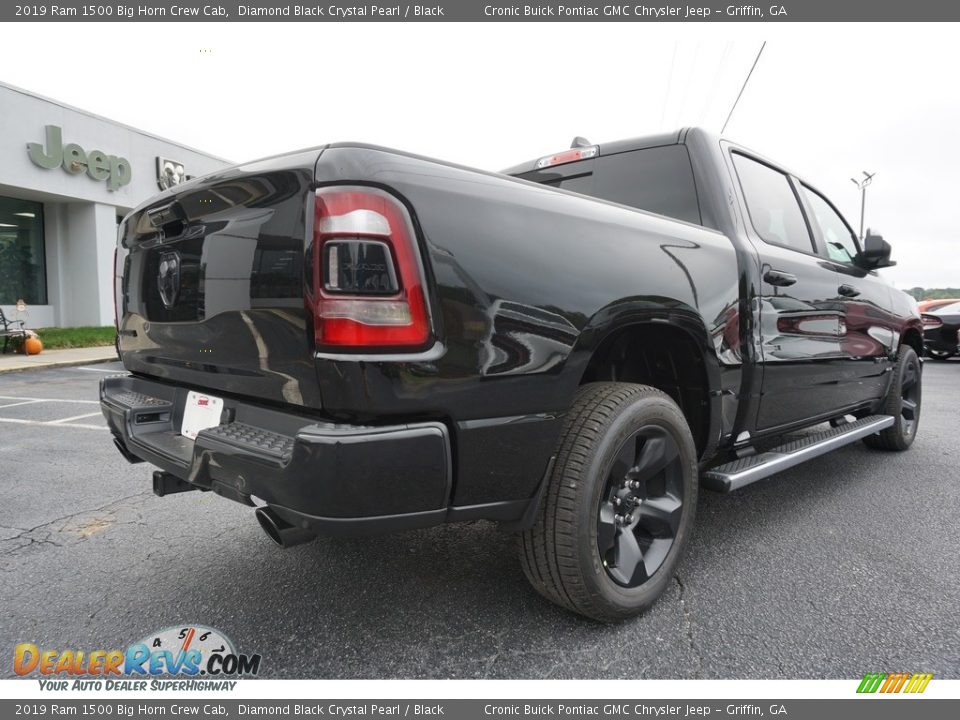 2019 Ram 1500 Big Horn Crew Cab Diamond Black Crystal Pearl / Black Photo #11