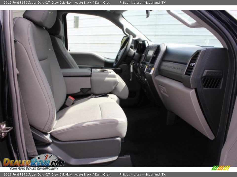 2019 Ford F250 Super Duty XLT Crew Cab 4x4 Agate Black / Earth Gray Photo #30