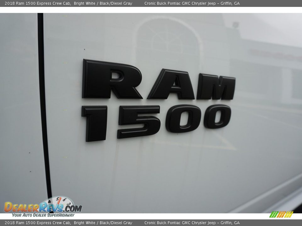 2018 Ram 1500 Express Crew Cab Bright White / Black/Diesel Gray Photo #8