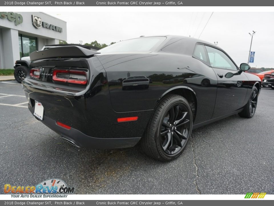 2018 Dodge Challenger SXT Pitch Black / Black Photo #11
