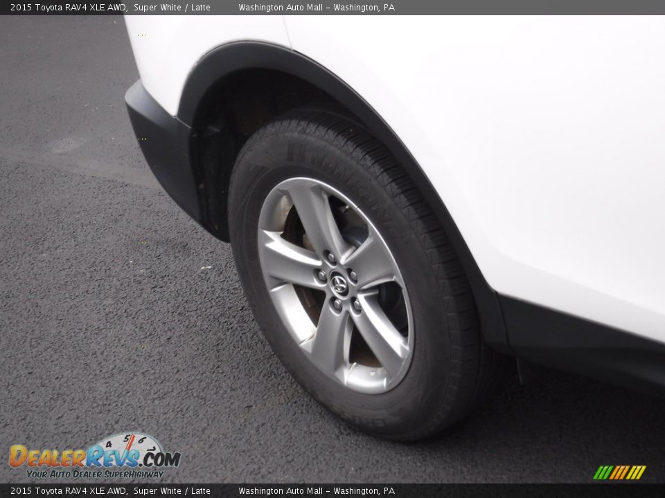 2015 Toyota RAV4 XLE AWD Super White / Latte Photo #3