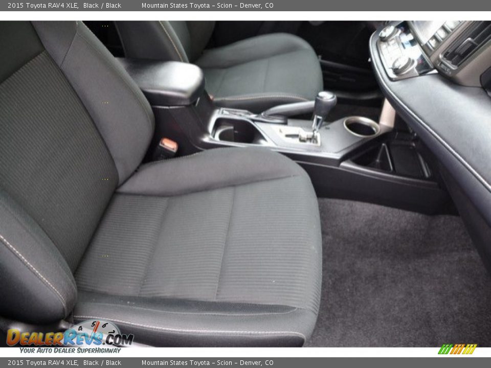 2015 Toyota RAV4 XLE Black / Black Photo #18