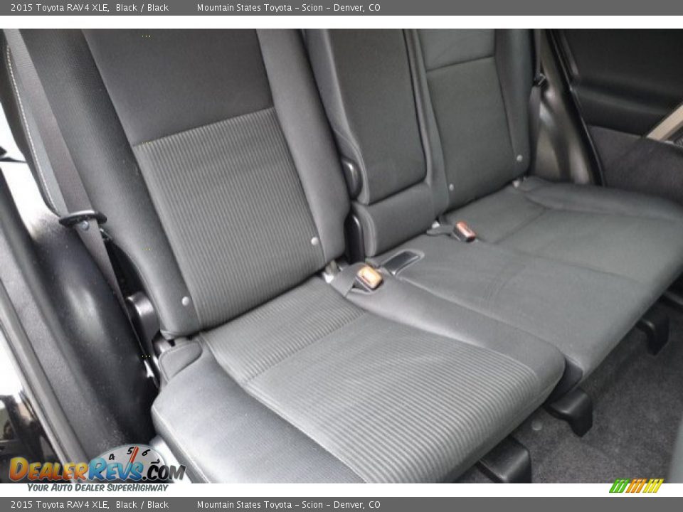 2015 Toyota RAV4 XLE Black / Black Photo #24