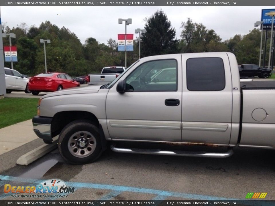 2005 Chevrolet Silverado 1500 LS Extended Cab 4x4 Silver Birch Metallic / Dark Charcoal Photo #3