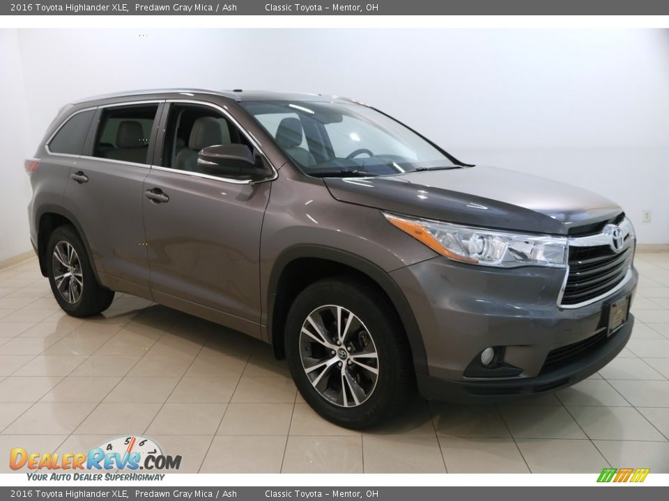 2016 Toyota Highlander XLE Predawn Gray Mica / Ash Photo #1