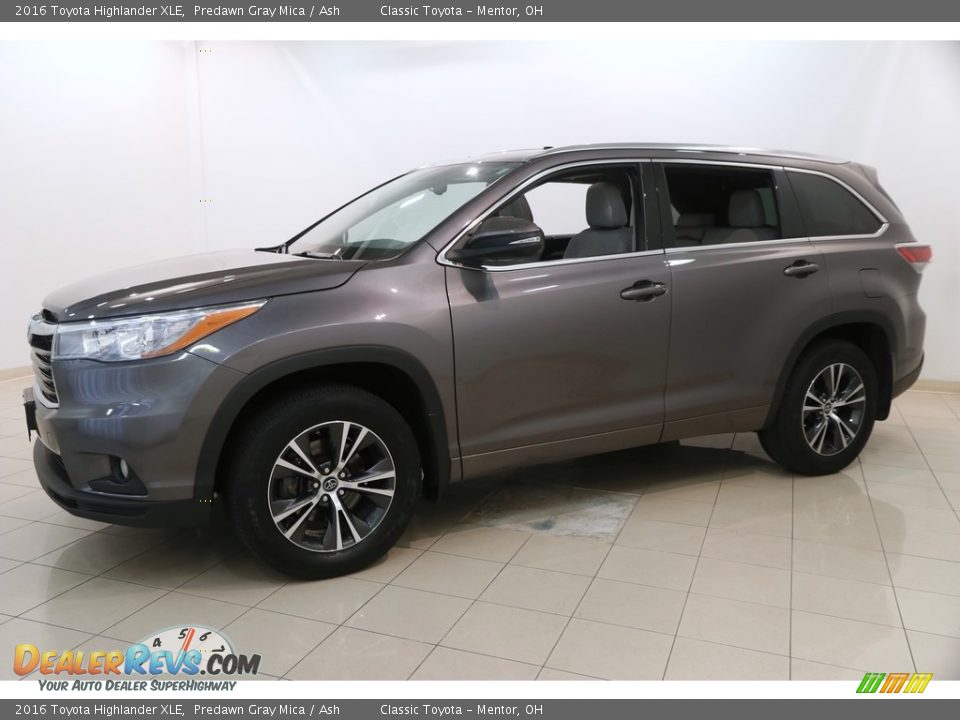 2016 Toyota Highlander XLE Predawn Gray Mica / Ash Photo #3