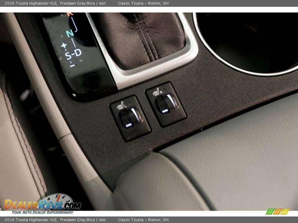 2016 Toyota Highlander XLE Predawn Gray Mica / Ash Photo #15