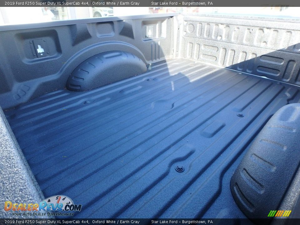 2019 Ford F250 Super Duty XL SuperCab 4x4 Oxford White / Earth Gray Photo #10