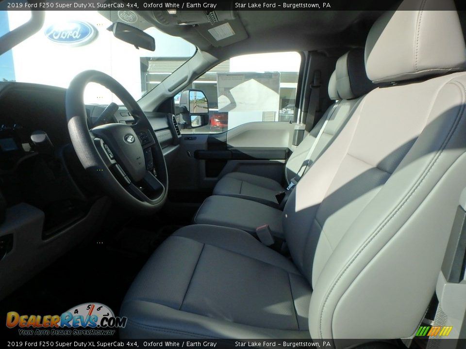 2019 Ford F250 Super Duty XL SuperCab 4x4 Oxford White / Earth Gray Photo #11